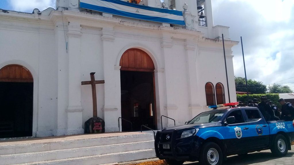 sacerdotes nicaragua, iglesia nicaragua