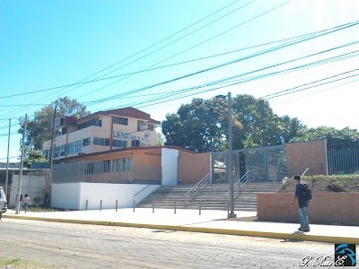 Universidad Evangélica Nicaragüense Martín Luther King